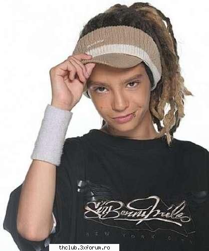 poze....si multe altele despte Tom... - Tom fain` typu` asta :D ce sexxy arata cu - Tom..si iar tom